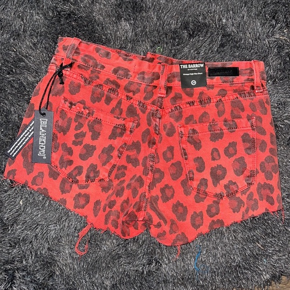 THE BARROW, Vintage High-Rise short, red cheetah print, Women’s 24 - Picture 2 of 3